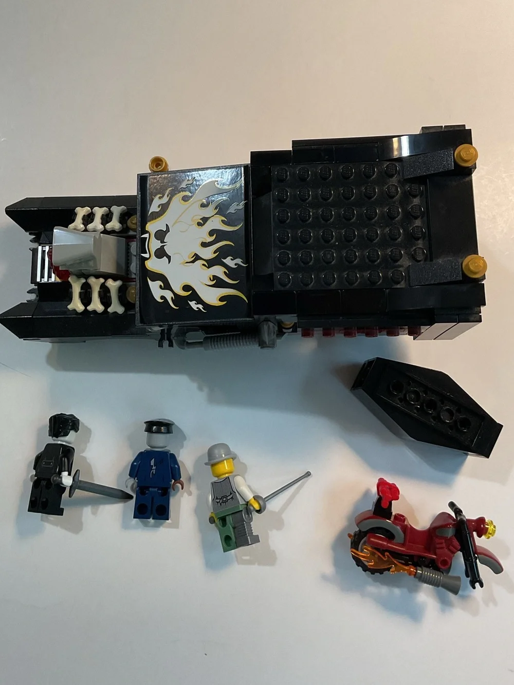 Lego monster fighters vampyre hearse 9464 released 2012